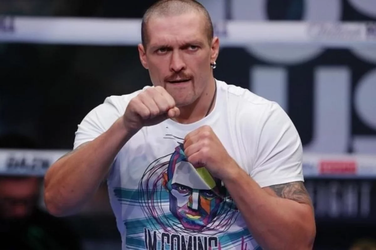 Read more about the article Предал веру, спонсирует музей нациста. Боксер Александр Усик падает все ниже
