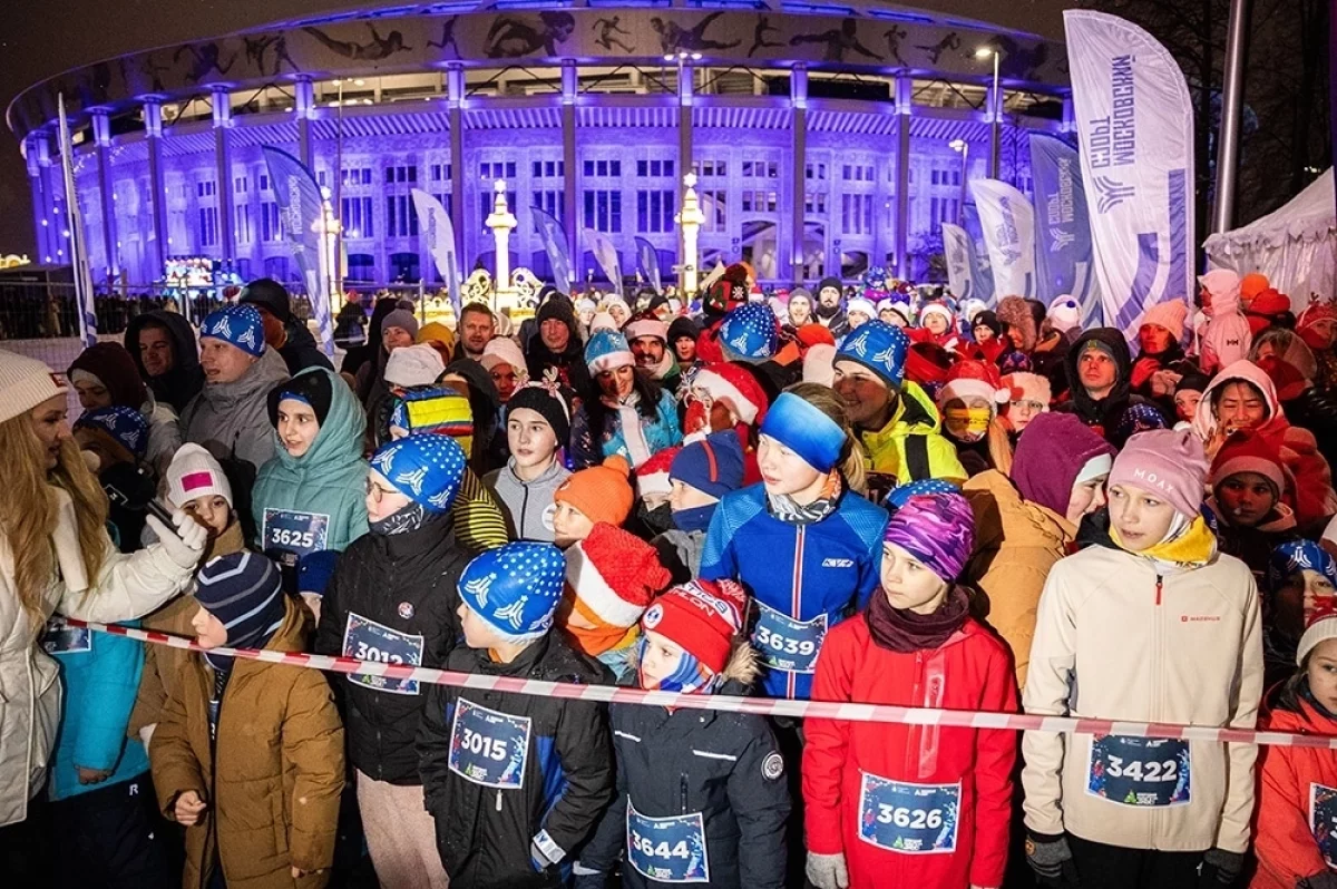 Read more about the article Без оливье и игристого. Пять тысяч москвичей пришли на новогодний забег