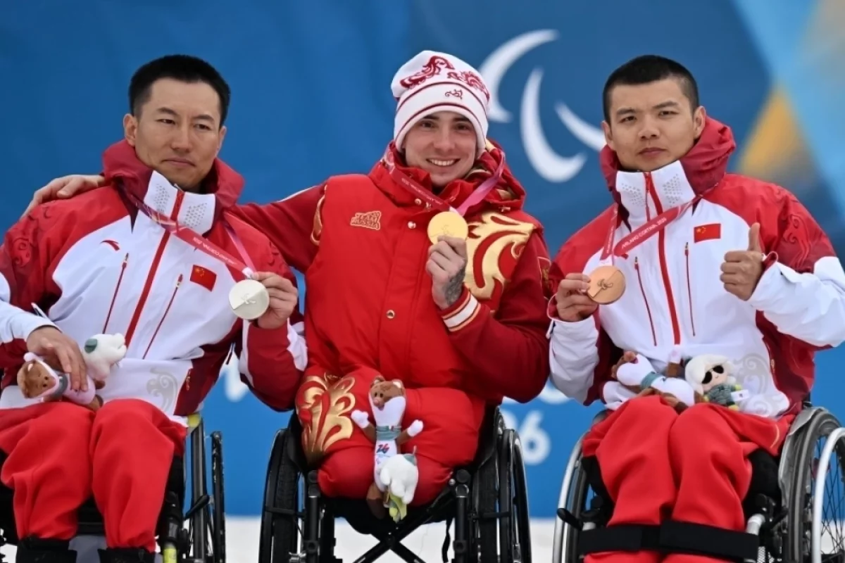 Read more about the article Вопреки злой судьбе. Лыжник Голубков завоевал золото на Паралимпиаде-2026